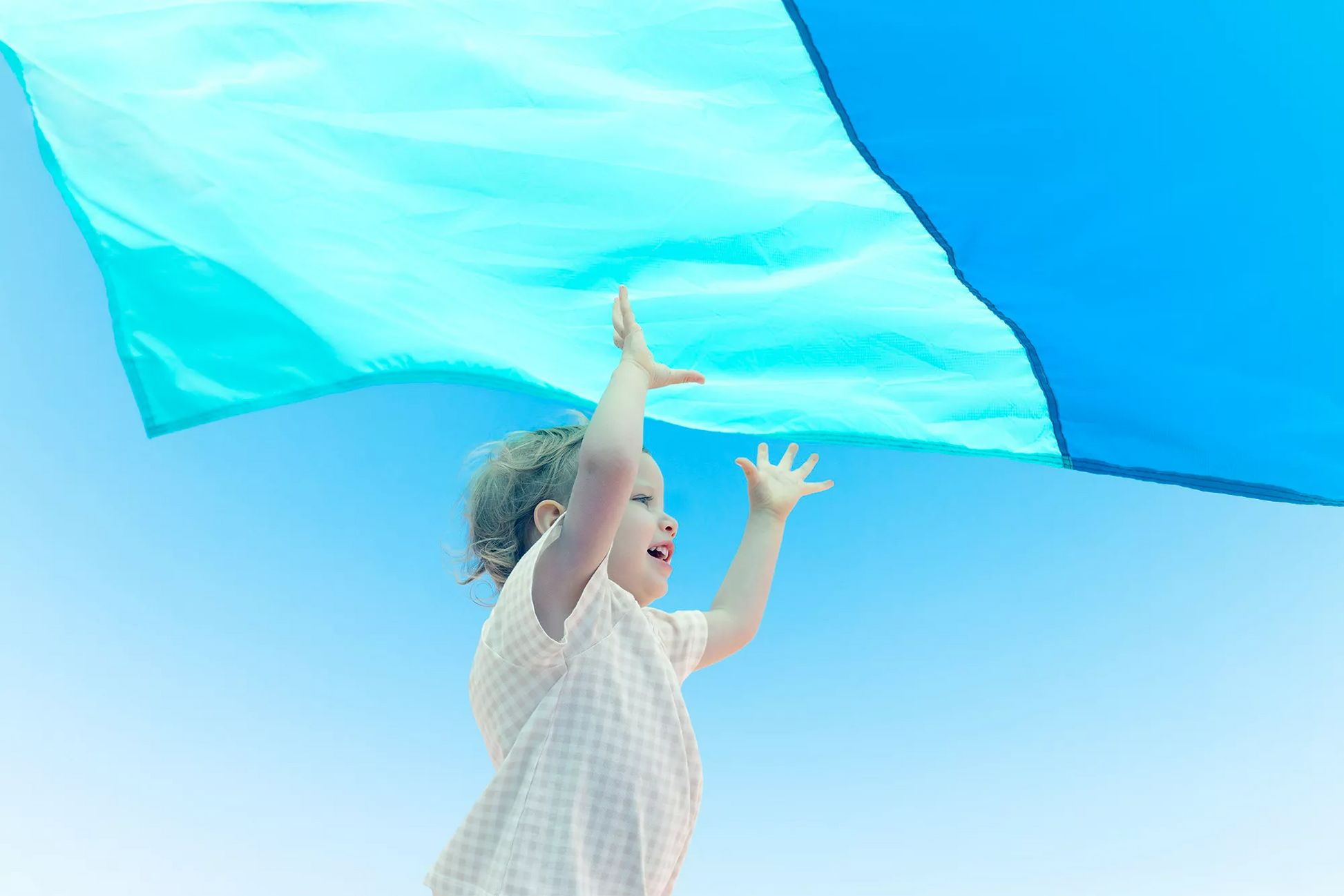 Windproof Beach Tent - Portabrella Canada